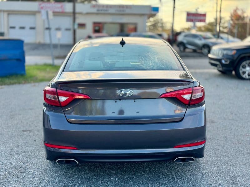 2015 Hyundai Sonata Sport Sedan 4D - image 4