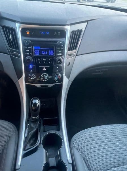 2014 Hyundai Sonata GLS Sedan 4D - image 15