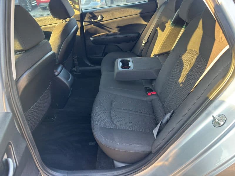 2019 Kia Optima LX Sedan 4D - image 10