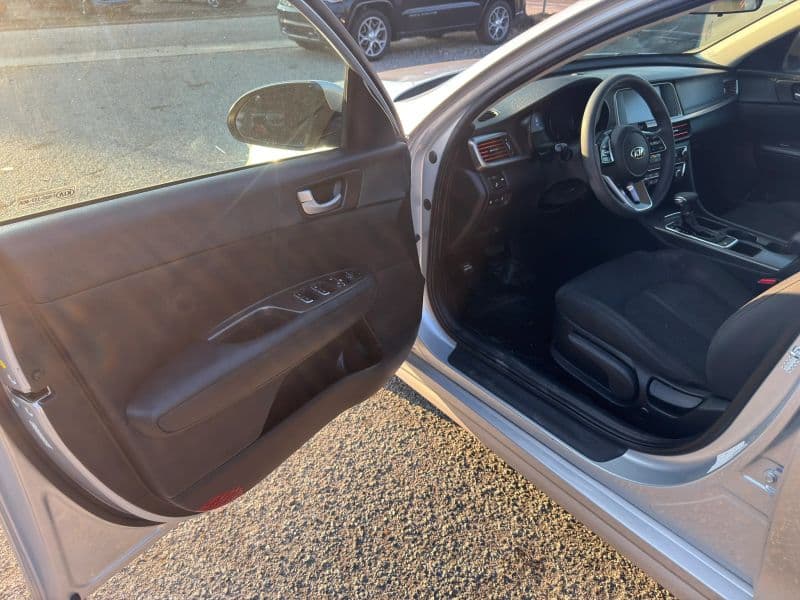 2019 Kia Optima LX Sedan 4D - image 7