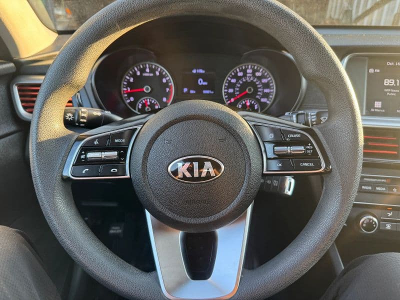 2019 Kia Optima LX Sedan 4D - image 14