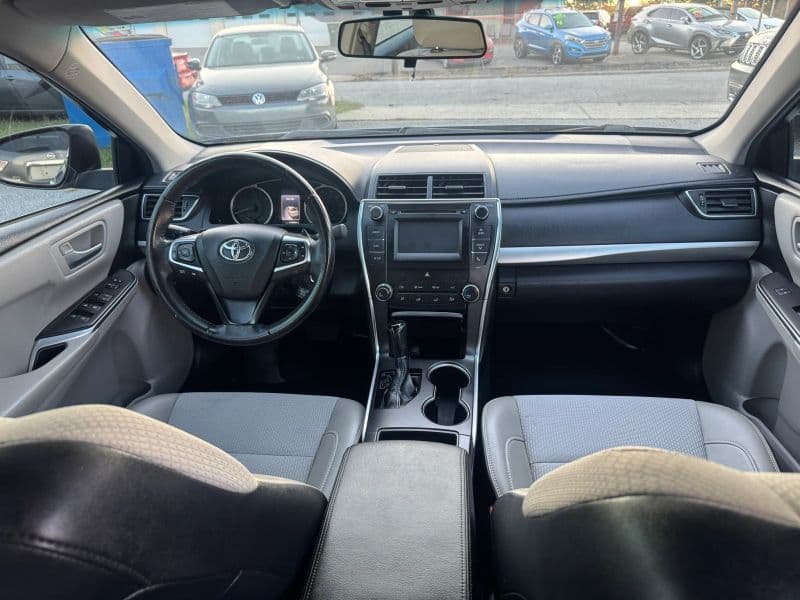 2017 Toyota Camry SE Sedan 4D - image 11
