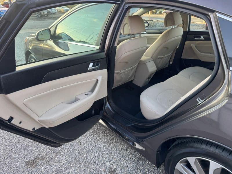 2015 Hyundai Sonata Sport Sedan 4D - image 9