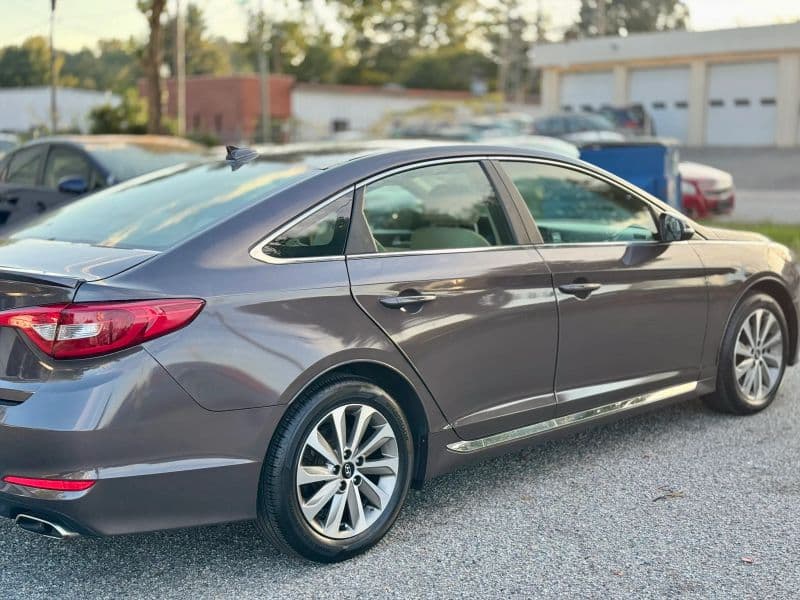 2015 Hyundai Sonata Sport Sedan 4D - image 5