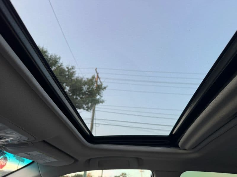 2017 Toyota Camry SE Sedan 4D - image 16